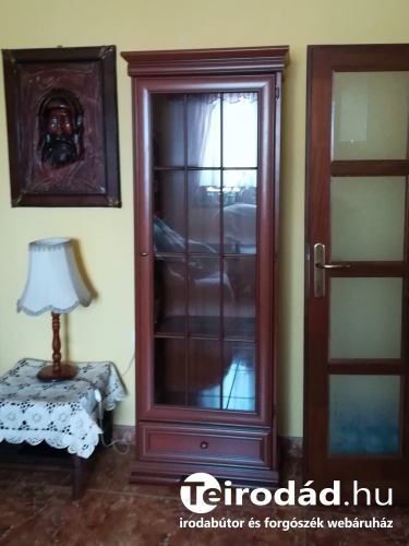 Aramis ARV70 üveges vitrin