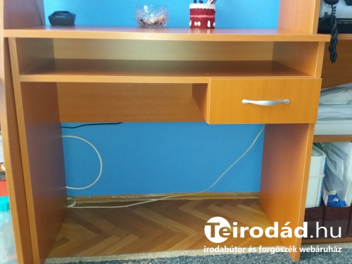 Tanuló íróasztal